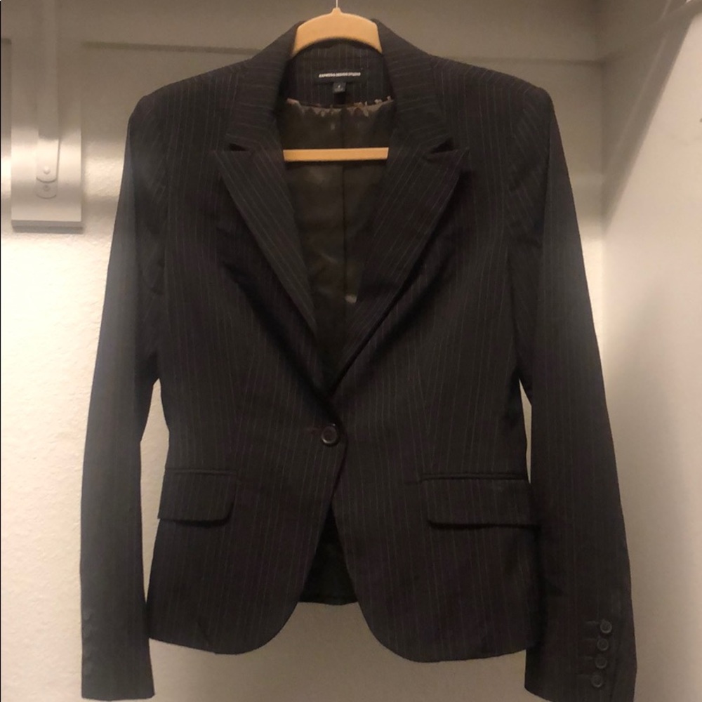 Express brown one button blazer 8